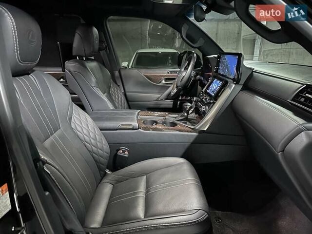 Черный Лексус ЛХ, объемом двигателя 3.45 л и пробегом 26 тыс. км за 137000 $, фото 48 на Automoto.ua