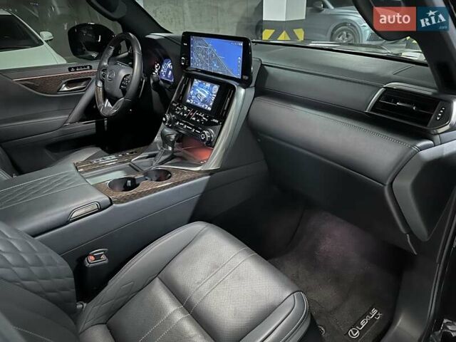 Черный Лексус ЛХ, объемом двигателя 3.45 л и пробегом 26 тыс. км за 137000 $, фото 46 на Automoto.ua