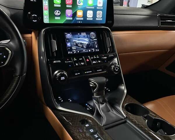 Черный Лексус ЛХ, объемом двигателя 3.45 л и пробегом 39 тыс. км за 133700 $, фото 82 на Automoto.ua