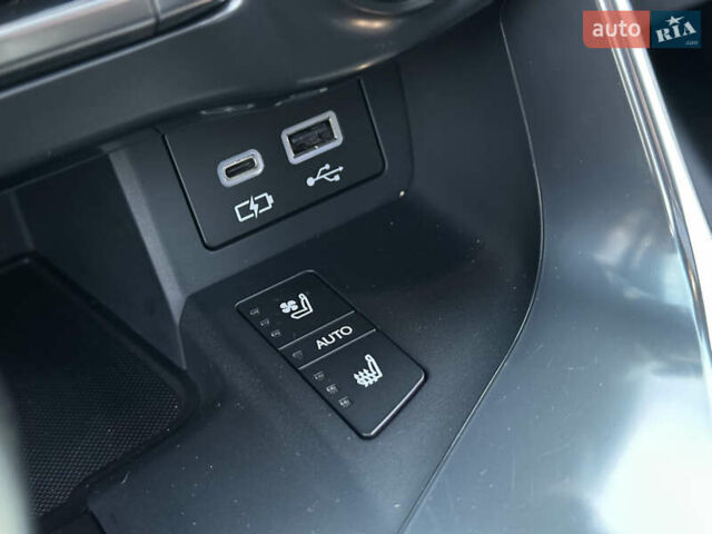 Чорний Лексус ЛХ, об'ємом двигуна 3.35 л та пробігом 120 тис. км за 99000 $, фото 67 на Automoto.ua