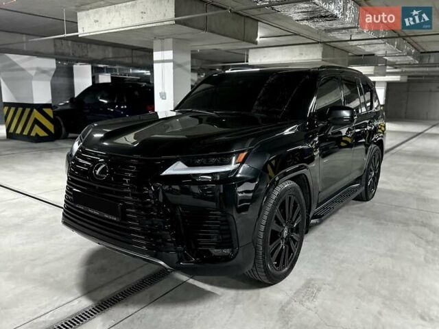 Черный Лексус ЛХ, объемом двигателя 3.45 л и пробегом 26 тыс. км за 137000 $, фото 1 на Automoto.ua