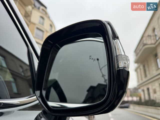 Черный Лексус ЛХ, объемом двигателя 3.45 л и пробегом 2 тыс. км за 139000 $, фото 27 на Automoto.ua