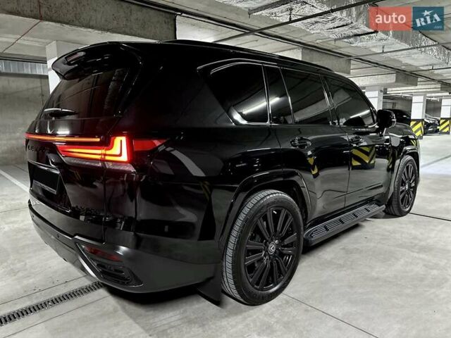 Черный Лексус ЛХ, объемом двигателя 3.45 л и пробегом 26 тыс. км за 137000 $, фото 14 на Automoto.ua