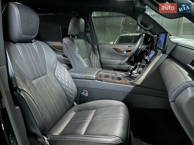 Черный Лексус ЛХ, объемом двигателя 3.45 л и пробегом 26 тыс. км за 137000 $, фото 47 на Automoto.ua