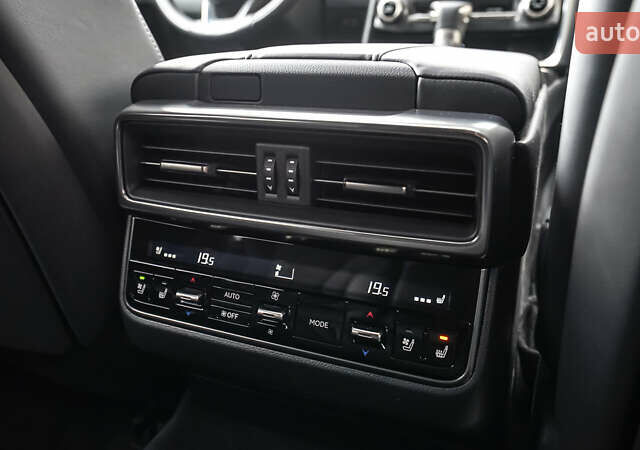 Черный Лексус ЛХ, объемом двигателя 3.45 л и пробегом 20 тыс. км за 130497 $, фото 34 на Automoto.ua