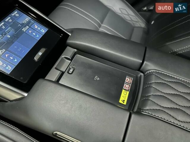 Черный Лексус ЛХ, объемом двигателя 3.45 л и пробегом 26 тыс. км за 137000 $, фото 36 на Automoto.ua