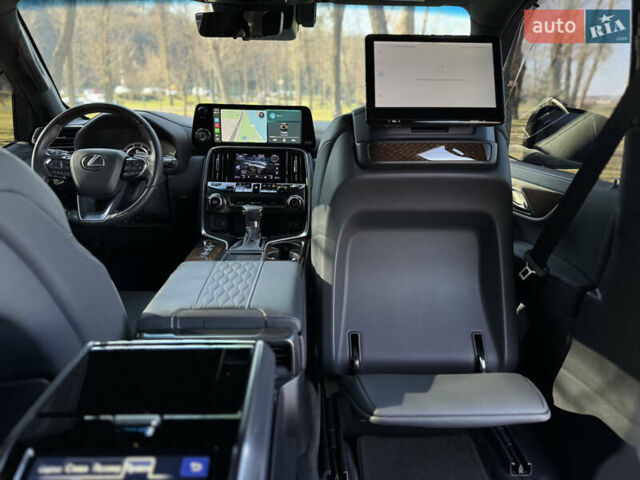 Черный Лексус ЛХ, объемом двигателя 3.45 л и пробегом 10 тыс. км за 146000 $, фото 16 на Automoto.ua