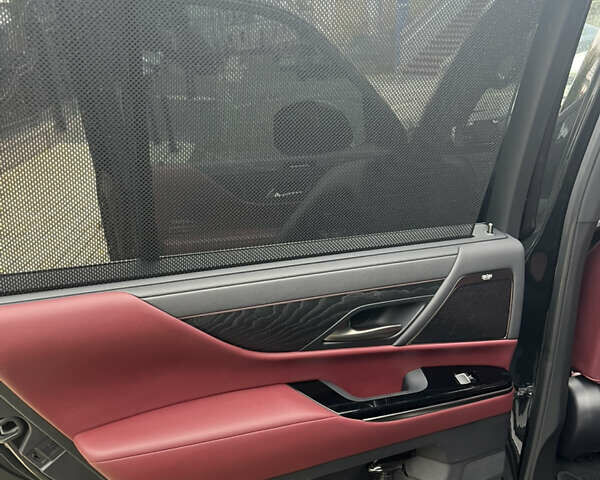 Лексус ЛХ 2023 у Києві на Automoto.ua Чорний Лексус ЛХ, об'ємом двигуна 3.35 л та пробігом 60 тис. км за 116999 $, фото 4 на Automoto.ua