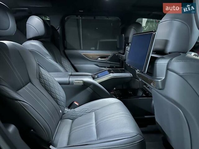 Черный Лексус ЛХ, объемом двигателя 3.45 л и пробегом 26 тыс. км за 137000 $, фото 44 на Automoto.ua