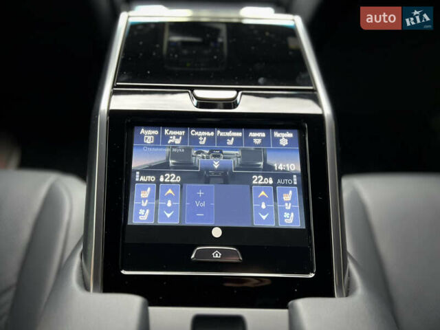Черный Лексус ЛХ, объемом двигателя 3.45 л и пробегом 29 тыс. км за 145000 $, фото 49 на Automoto.ua