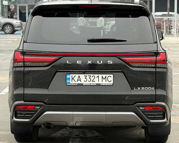 Черный Лексус ЛХ, объемом двигателя 3.35 л и пробегом 69 тыс. км за 114500 $, фото 7 на Automoto.ua