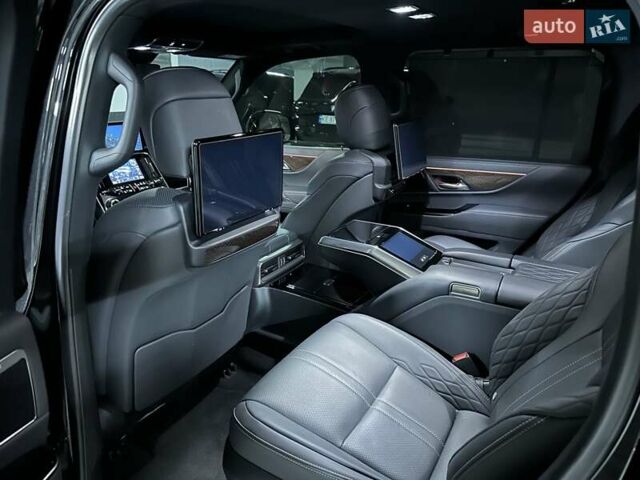 Черный Лексус ЛХ, объемом двигателя 3.45 л и пробегом 26 тыс. км за 137000 $, фото 32 на Automoto.ua