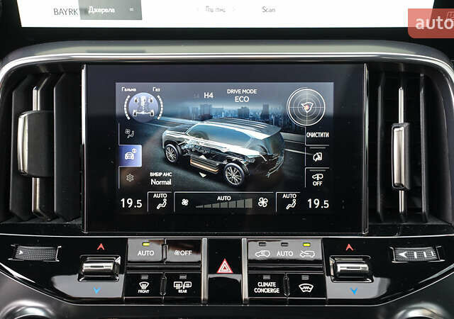 Черный Лексус ЛХ, объемом двигателя 3.45 л и пробегом 20 тыс. км за 130497 $, фото 32 на Automoto.ua