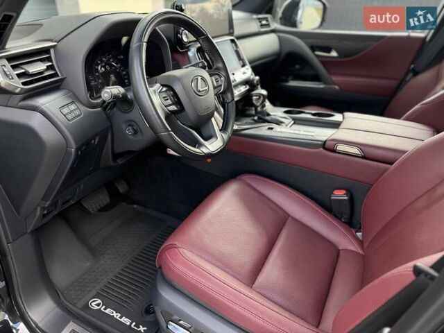 Лексус ЛХ 2023 в Стрые на Automoto.ua Черный Лексус ЛХ, объемом двигателя 3.35 л и пробегом 43 тыс. км за 119500 $, фото 102 на Automoto.ua