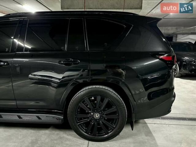 Черный Лексус ЛХ, объемом двигателя 3.45 л и пробегом 26 тыс. км за 137000 $, фото 6 на Automoto.ua