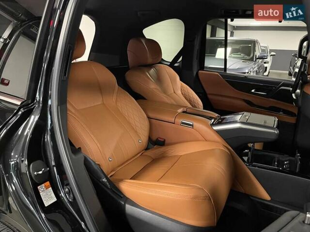 Черный Лексус ЛХ, объемом двигателя 3.45 л и пробегом 39 тыс. км за 133700 $, фото 49 на Automoto.ua