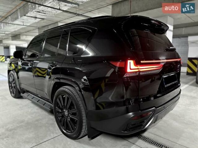 Черный Лексус ЛХ, объемом двигателя 3.45 л и пробегом 26 тыс. км за 137000 $, фото 7 на Automoto.ua