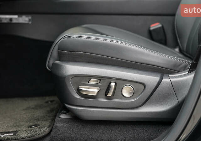 Черный Лексус ЛХ, объемом двигателя 3.45 л и пробегом 20 тыс. км за 130497 $, фото 17 на Automoto.ua