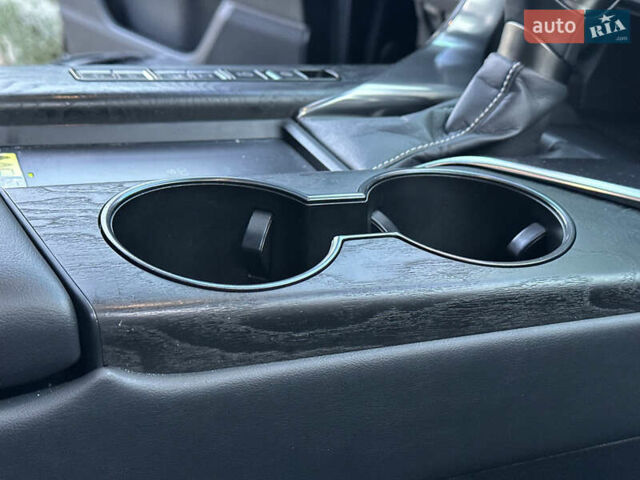 Чорний Лексус ЛХ, об'ємом двигуна 3.35 л та пробігом 120 тис. км за 99000 $, фото 87 на Automoto.ua