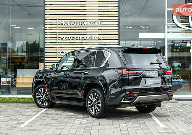 Черный Лексус ЛХ, объемом двигателя 3.45 л и пробегом 20 тыс. км за 130497 $, фото 1 на Automoto.ua