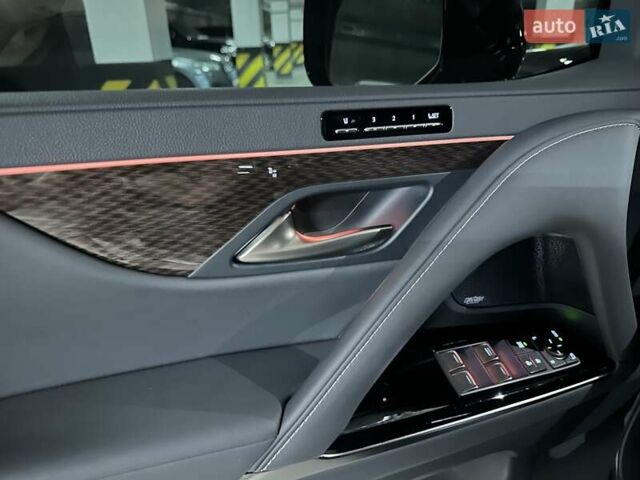 Черный Лексус ЛХ, объемом двигателя 3.45 л и пробегом 26 тыс. км за 137000 $, фото 23 на Automoto.ua