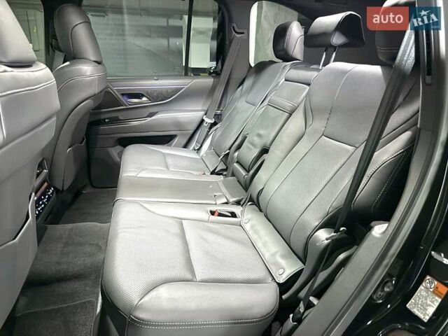 Черный Лексус ЛХ, объемом двигателя 3.35 л и пробегом 35 тыс. км за 125000 $, фото 28 на Automoto.ua