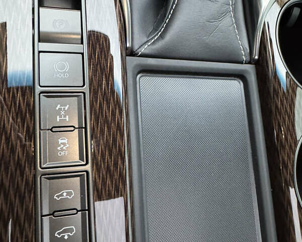 Черный Лексус ЛХ, объемом двигателя 3.45 л и пробегом 2 тыс. км за 139000 $, фото 45 на Automoto.ua