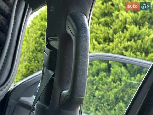 Чорний Лексус ЛХ, об'ємом двигуна 3.35 л та пробігом 120 тис. км за 99000 $, фото 46 на Automoto.ua