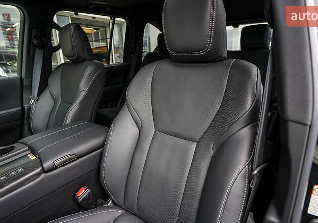 Черный Лексус ЛХ, объемом двигателя 3.45 л и пробегом 20 тыс. км за 130497 $, фото 26 на Automoto.ua