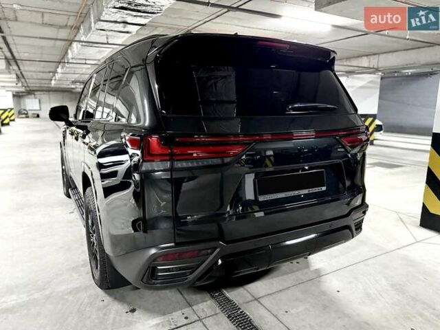 Черный Лексус ЛХ, объемом двигателя 3.35 л и пробегом 35 тыс. км за 125000 $, фото 8 на Automoto.ua