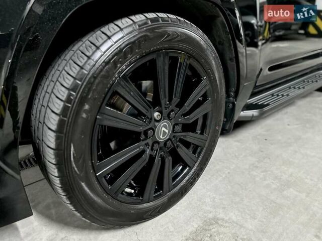 Черный Лексус ЛХ, объемом двигателя 3.45 л и пробегом 26 тыс. км за 137000 $, фото 4 на Automoto.ua