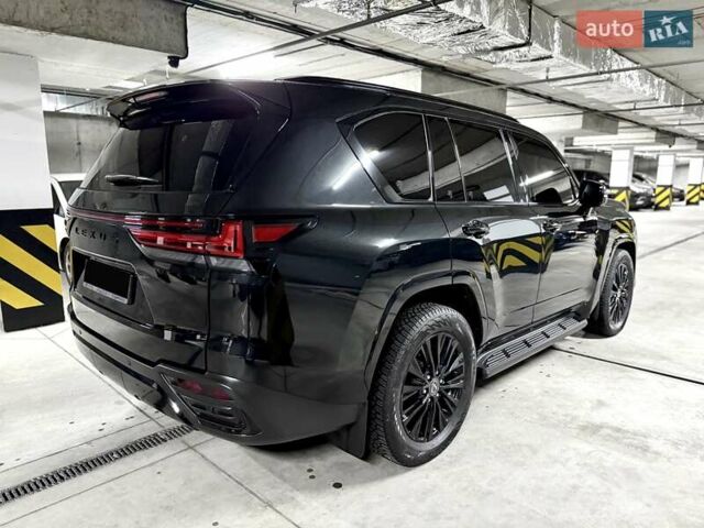 Черный Лексус ЛХ, объемом двигателя 3.35 л и пробегом 35 тыс. км за 125000 $, фото 12 на Automoto.ua