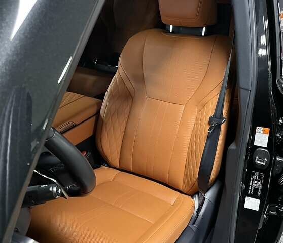 Черный Лексус ЛХ, объемом двигателя 3.45 л и пробегом 39 тыс. км за 133700 $, фото 30 на Automoto.ua