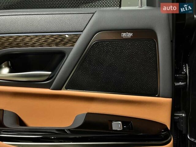 Черный Лексус ЛХ, объемом двигателя 3.45 л и пробегом 39 тыс. км за 133700 $, фото 40 на Automoto.ua