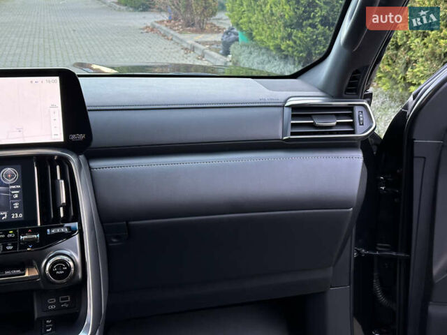 Чорний Лексус ЛХ, об'ємом двигуна 3.35 л та пробігом 120 тис. км за 99000 $, фото 44 на Automoto.ua