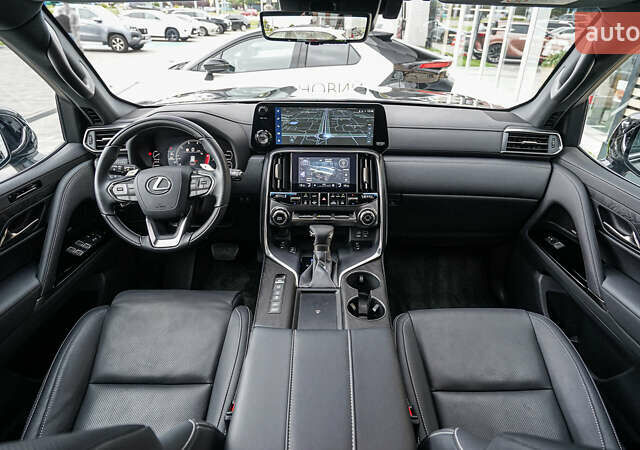 Черный Лексус ЛХ, объемом двигателя 3.45 л и пробегом 20 тыс. км за 130497 $, фото 7 на Automoto.ua