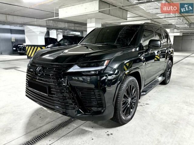 Черный Лексус ЛХ, объемом двигателя 3.35 л и пробегом 35 тыс. км за 125000 $, фото 1 на Automoto.ua