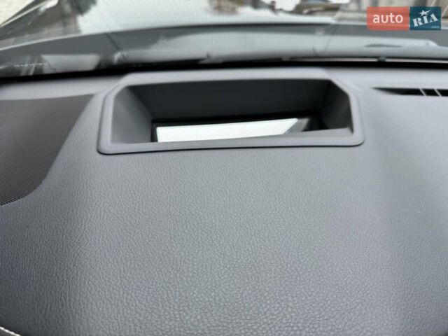 Черный Лексус ЛХ, объемом двигателя 3.45 л и пробегом 2 тыс. км за 139000 $, фото 46 на Automoto.ua