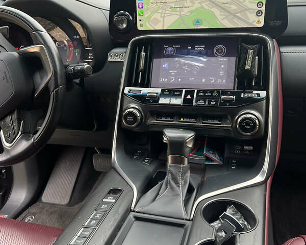 Лексус ЛХ 2023 у Києві на Automoto.ua Чорний Лексус ЛХ, об'ємом двигуна 3.35 л та пробігом 60 тис. км за 116999 $, фото 11 на Automoto.ua