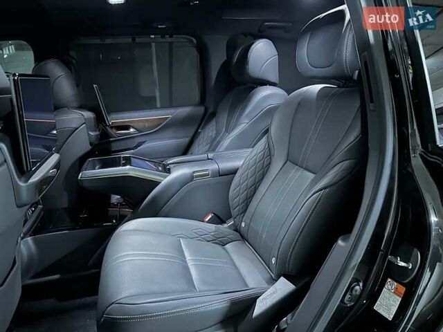 Черный Лексус ЛХ, объемом двигателя 3.45 л и пробегом 26 тыс. км за 137000 $, фото 33 на Automoto.ua