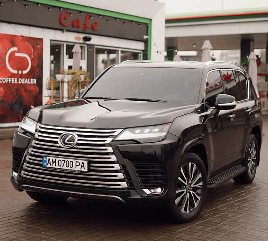 Черный Лексус ЛХ, объемом двигателя 3.35 л и пробегом 56 тыс. км за 116999 $, фото 4 на Automoto.ua