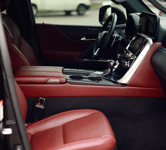 Черный Лексус ЛХ, объемом двигателя 3.35 л и пробегом 56 тыс. км за 116999 $, фото 33 на Automoto.ua