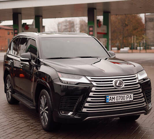 Черный Лексус ЛХ, объемом двигателя 3.35 л и пробегом 56 тыс. км за 116999 $, фото 5 на Automoto.ua