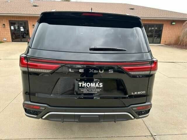 Лексус ЛХ 2024 у Львові на Automoto.ua Чорний Лексус ЛХ, об'ємом двигуна 3.5 л та пробігом 3 тис. км за 41300 $, фото 6 на Automoto.ua