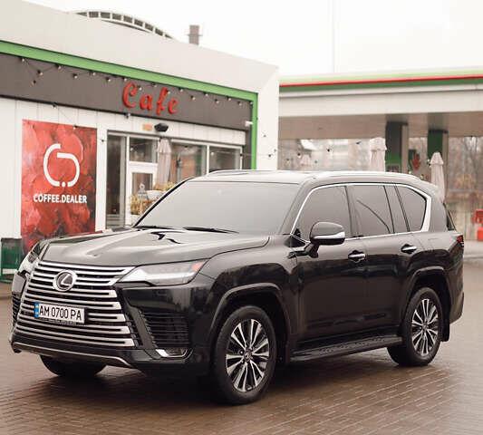 Черный Лексус ЛХ, объемом двигателя 3.35 л и пробегом 56 тыс. км за 116999 $, фото 6 на Automoto.ua