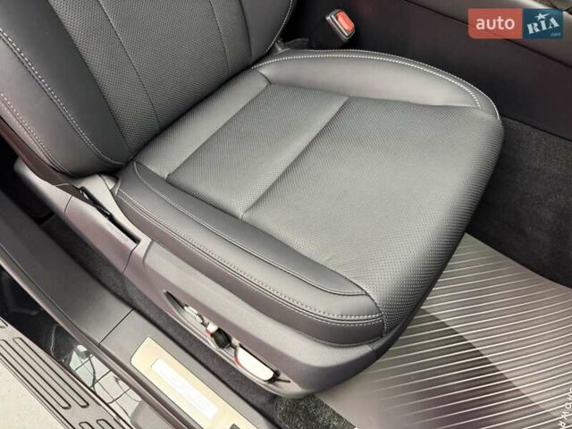 Чорний Лексус ЛХ, об'ємом двигуна 3.3 л та пробігом 1 тис. км за 149900 $, фото 64 на Automoto.ua