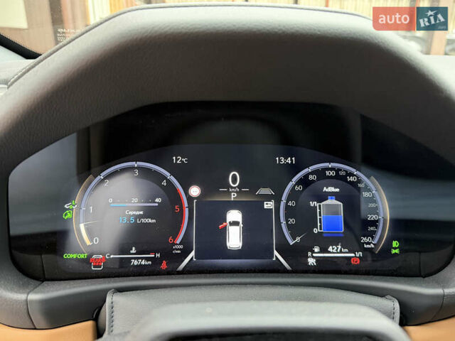 Чорний Лексус ЛХ, об'ємом двигуна 3.35 л та пробігом 8 тис. км за 135000 $, фото 1 на Automoto.ua