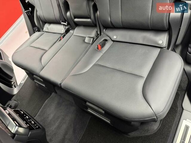 Черный Лексус ЛХ, объемом двигателя 3.4 л и пробегом 1 тыс. км за 148800 $, фото 48 на Automoto.ua