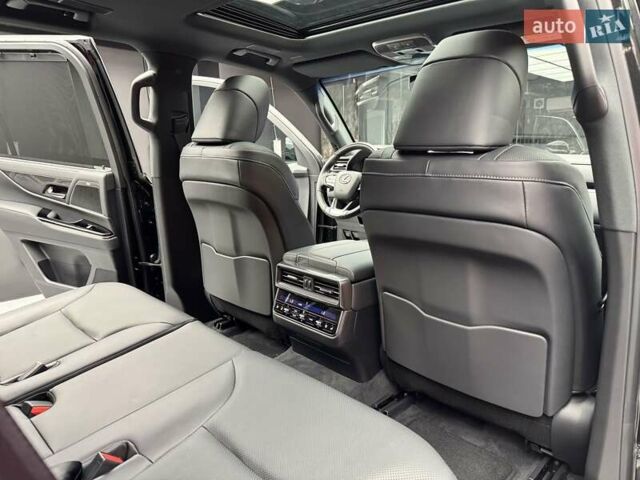 Черный Лексус ЛХ, объемом двигателя 3.4 л и пробегом 1 тыс. км за 148800 $, фото 56 на Automoto.ua