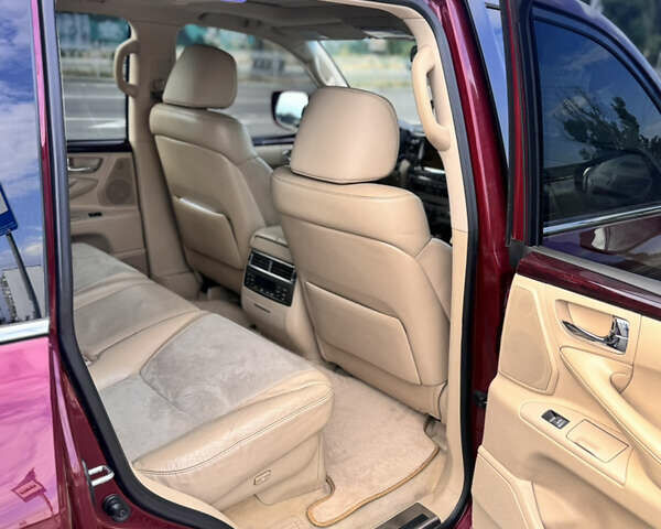 Красный Лексус ЛХ, объемом двигателя 5.66 л и пробегом 285 тыс. км за 39999 $, фото 9 на Automoto.ua